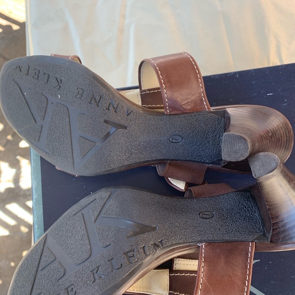 Brown Anne Klein iflex shoe size 7 - Picture 3 of 5